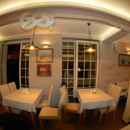 Homestay Goscinne Pod Knotem Karwienskie Bloto Drugie
