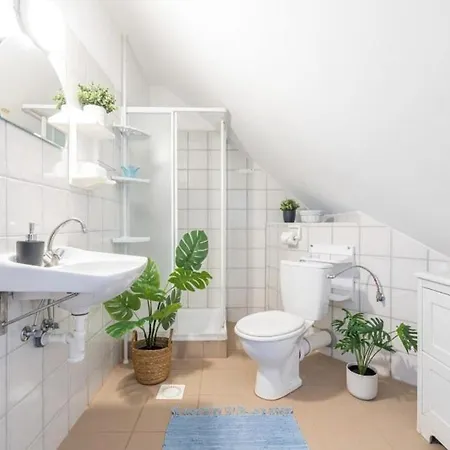 Goscinne Pod Knotem *