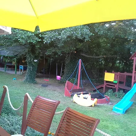 Goscinne Pod Knotem Homestay